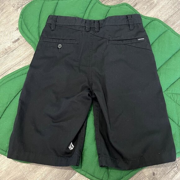 Volcom Boys 26 Youth 12 Black Chino Shorts - Picture 2 of 5